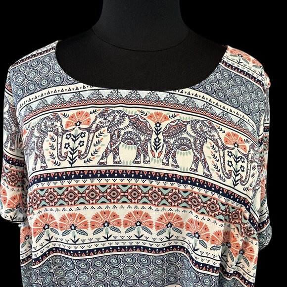 SOLD - Torrid Abbey Georgette Button Back Blouse Elephant Print Size Size 4 NWOT - Picture 5 of 7